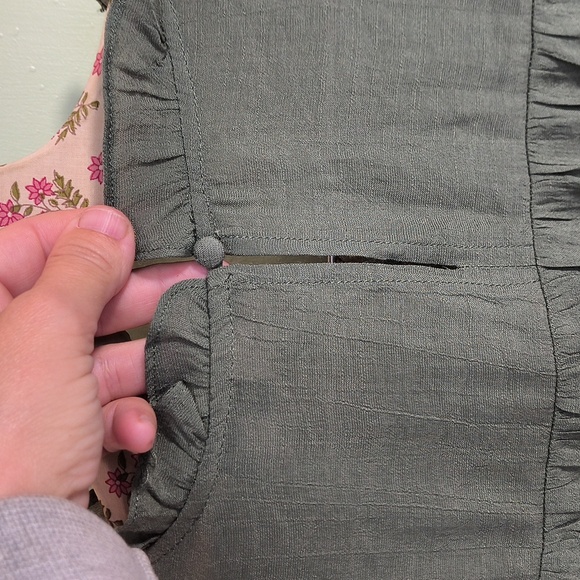 Women's Nanette Lepore Olive Green Lightweight Blouse L - Picture 12 of 13